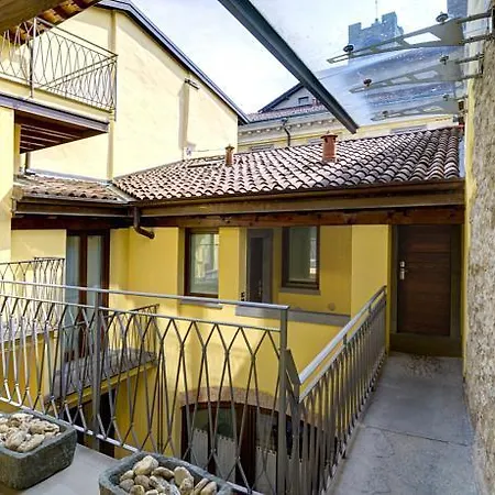 Colleoni Διαμέρισμα